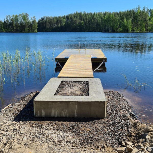 Maatuki, betoninen, mökkilaiturille