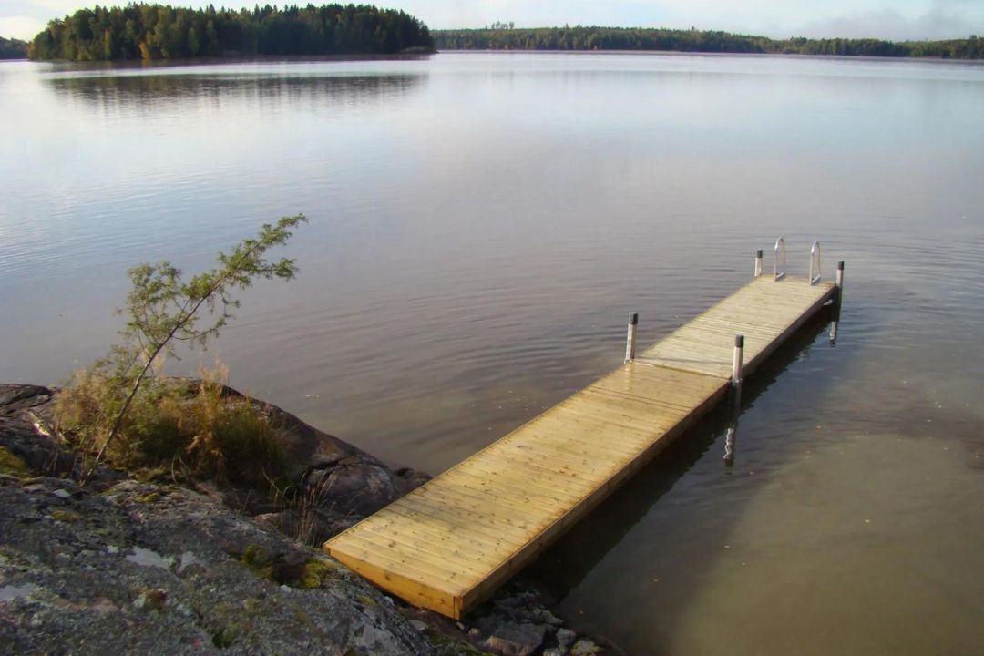 Suorapääty pylväslaituri
