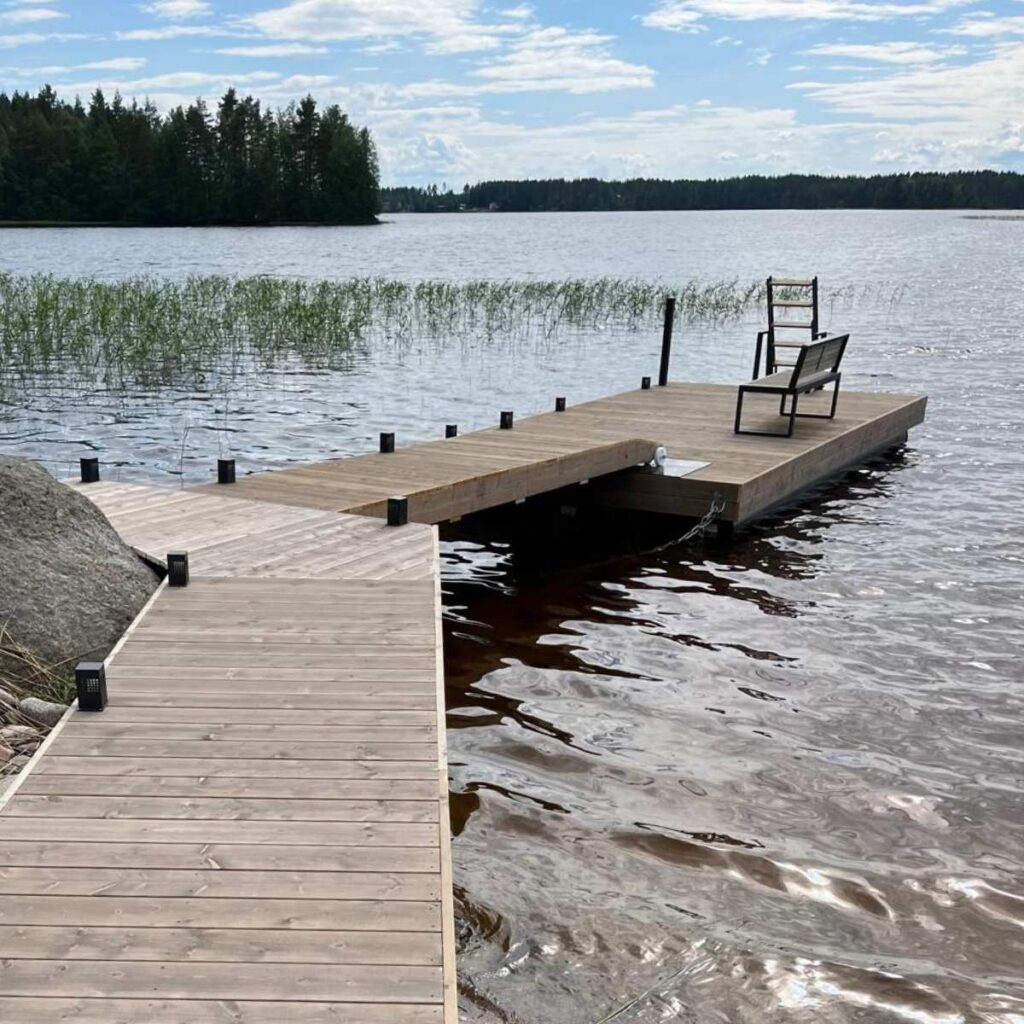 Savorak mökki P ja kalliokylki