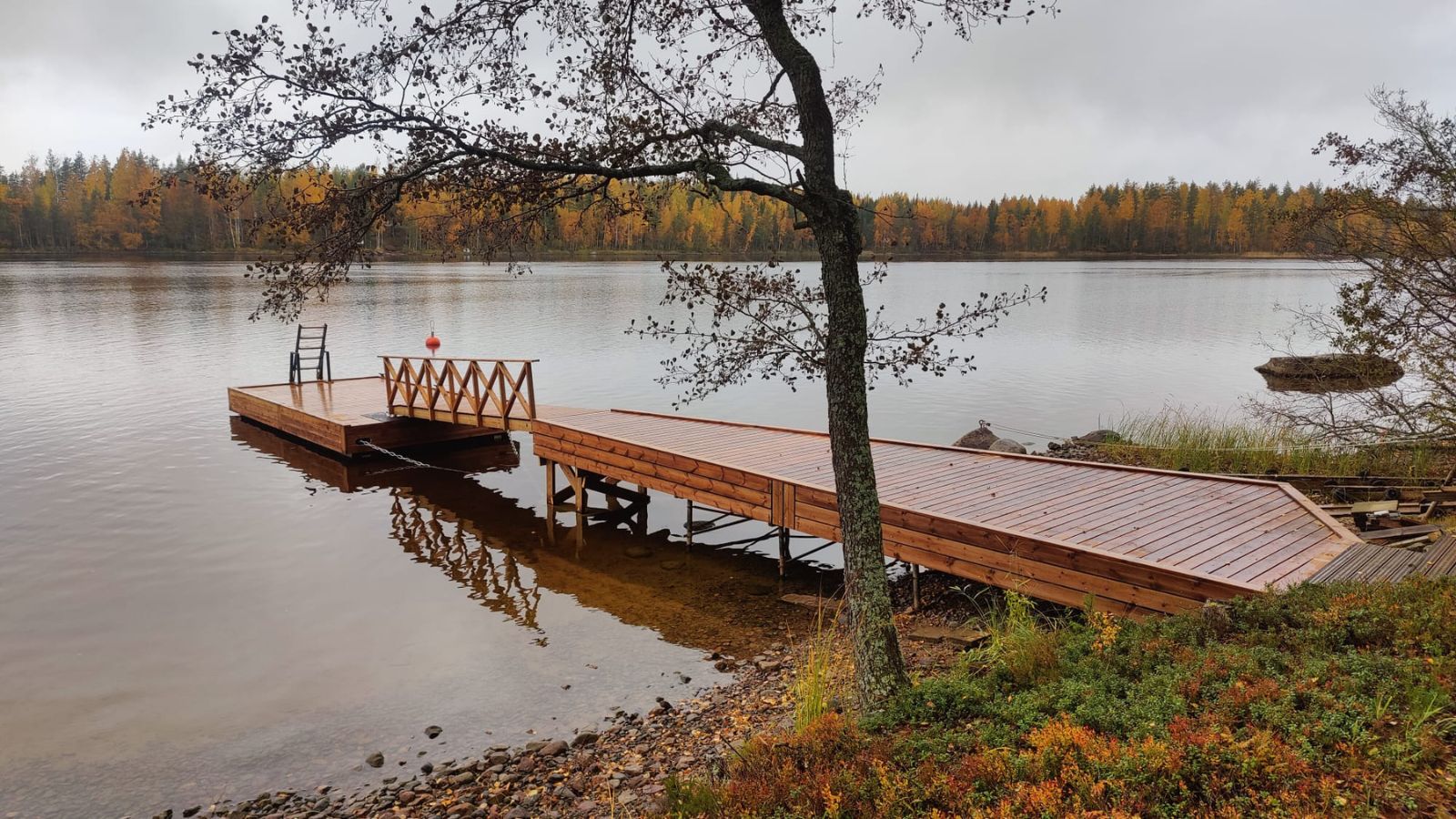 3,15 x 6 m Savorak putkiponttonilaituri. Puumala