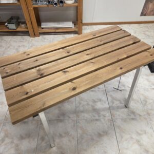 Kevyt pöytä 105 cm